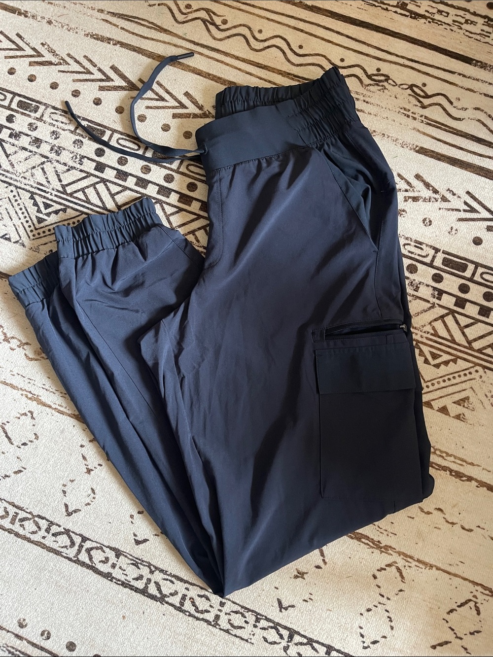 Women’s All In Motion cargo joggers